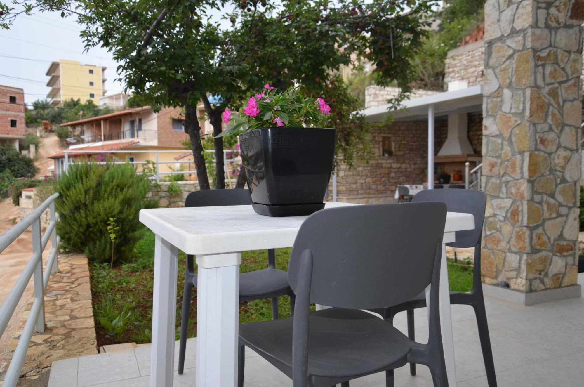 Harmonia Guest House 2 Himara Kültér fotó